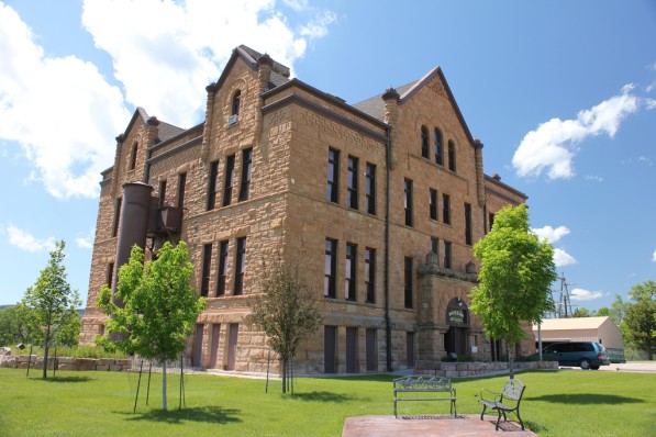  Pioneer Museum 